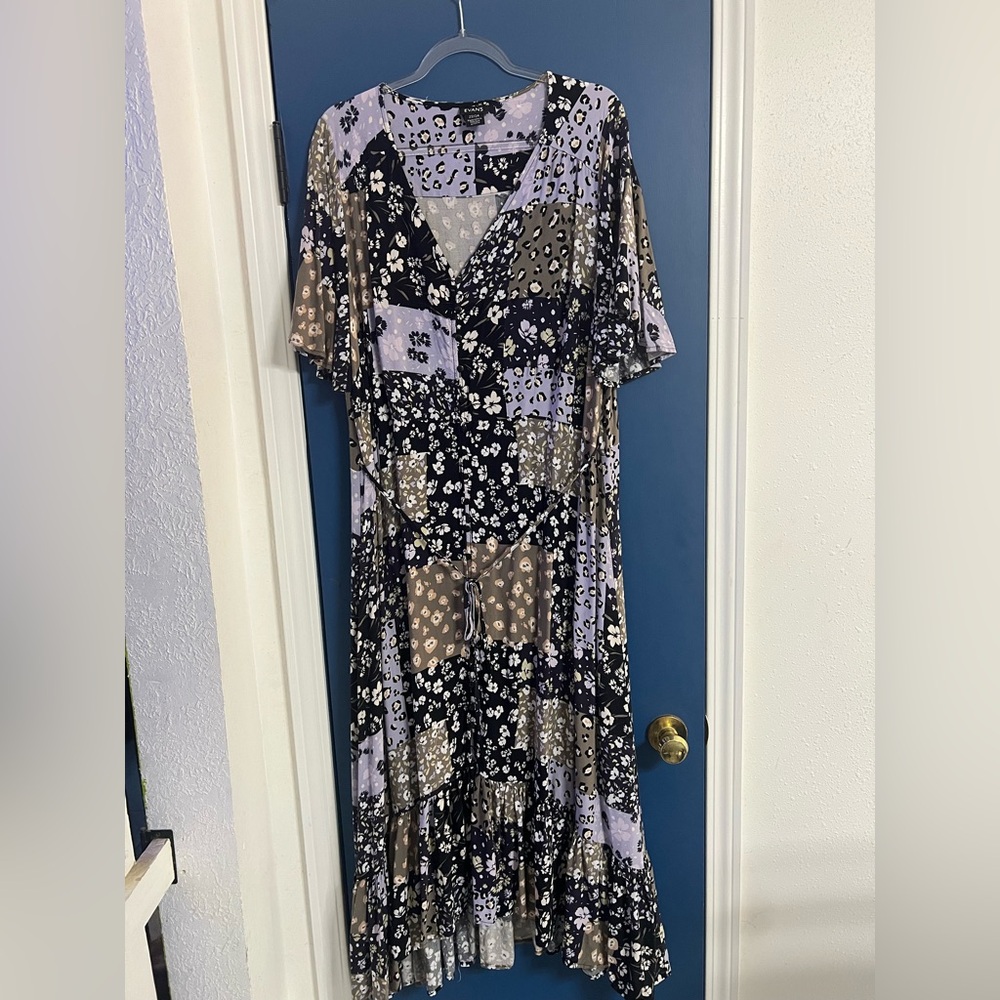 Chic Floral Patchwork Maxi Dress 22/24